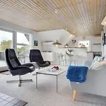 Vladan - 1-6km From The Sea By Interhome *
